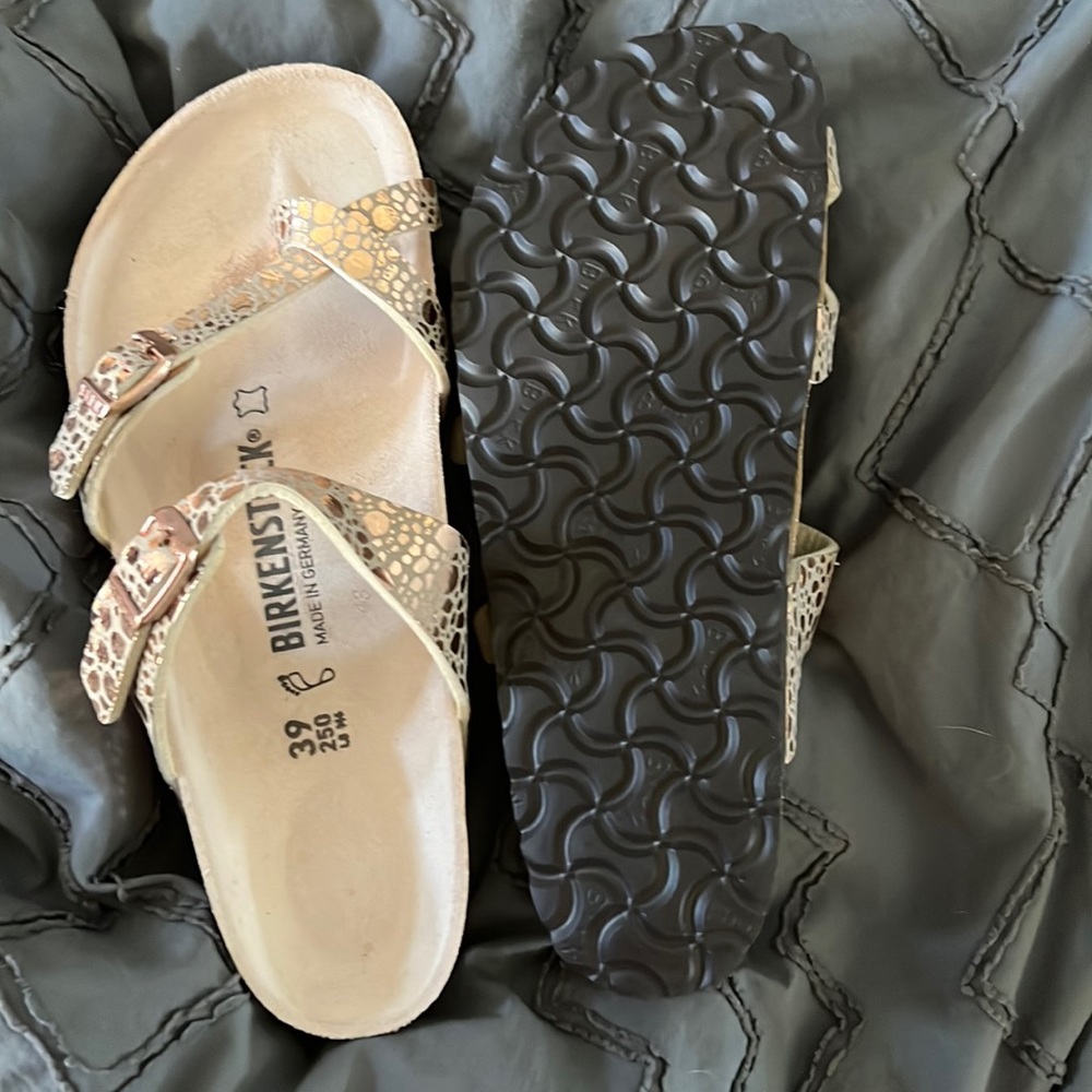 COPY - Band new Birkenstock stock Sandals gold